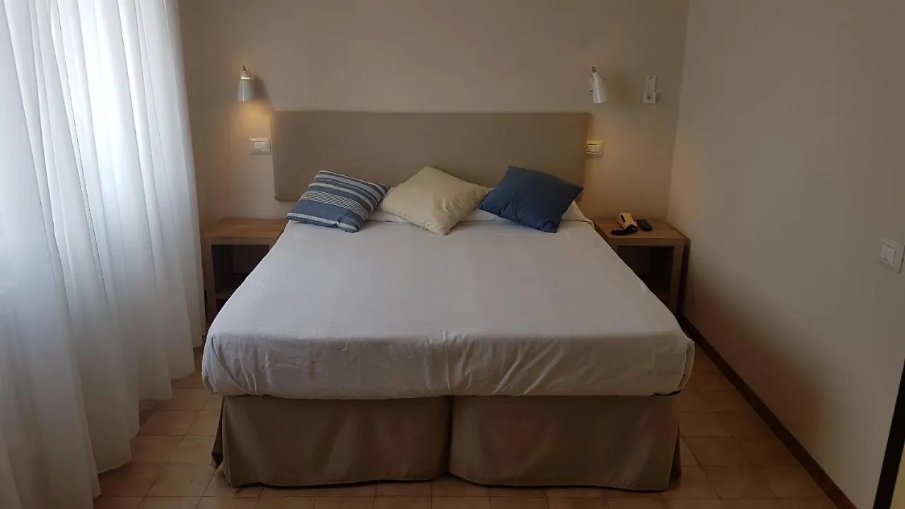 ***  Hotel Ristorante Il Gabbiano Cecina  Italy