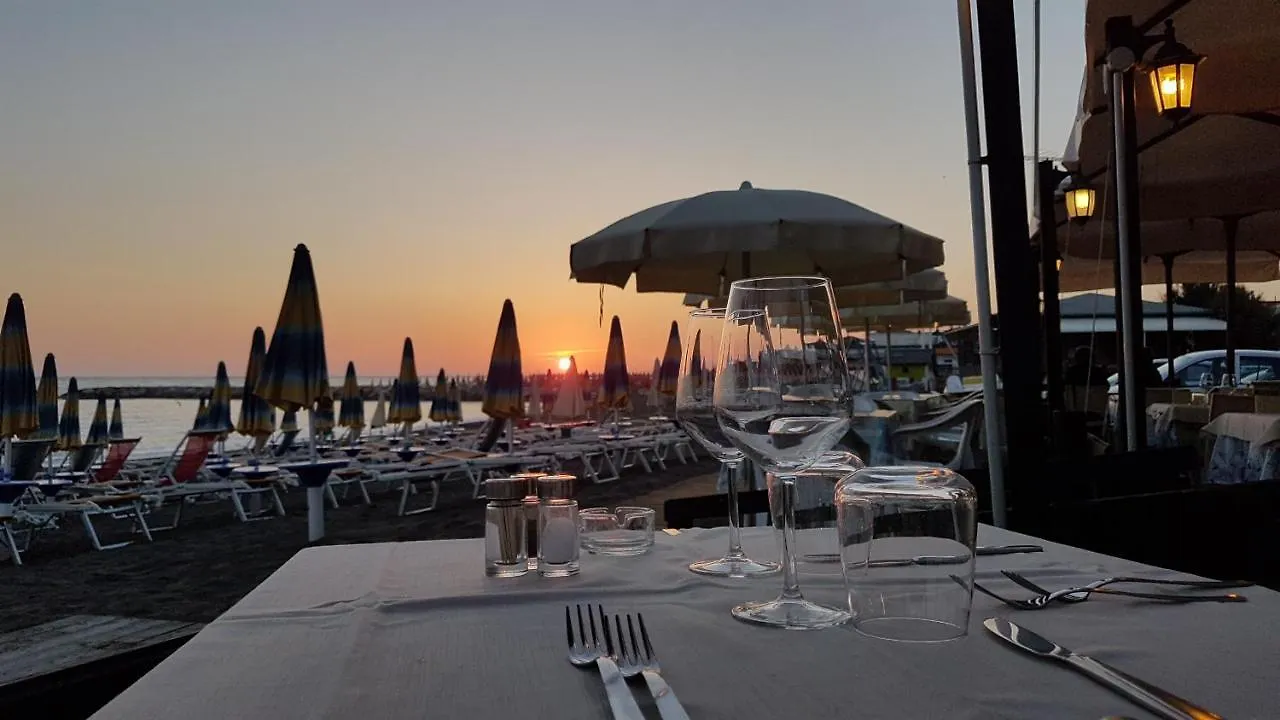 Hotel Ristorante Il Gabbiano Cecina  Cecina (Livorno)