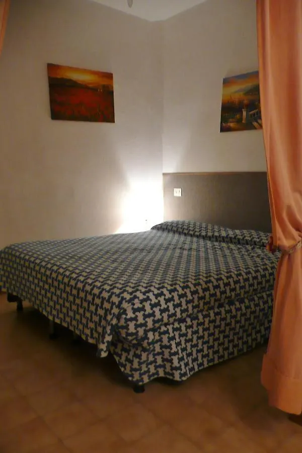 Hotel Ristorante Il Gabbiano Cecina   Cecina (Livorno)