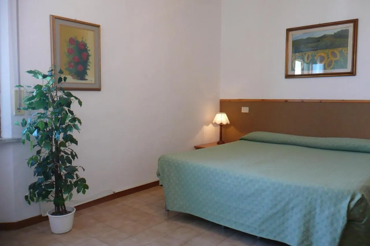 Hotel Ristorante Il Gabbiano Cecina   Cecina (Livorno)