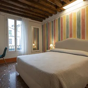Rialto Sant'aponal Prestige By Wonderful Italy , Venice Italy
